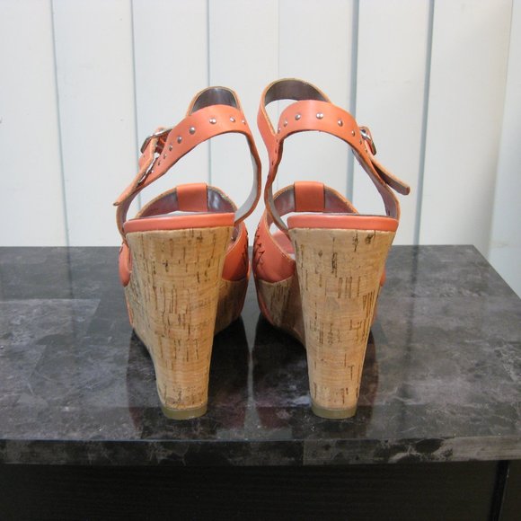 NWOT Guess coral pink studded cork wedge sandals 7 - Picture 5 of 8
